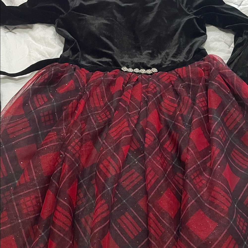 Holiday Black Velvet Long Sleeve Dress - Picture 2 of 7